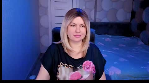 CrystalllEyes online show from 09.30.25