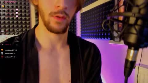 Snapshot of crystallora chatting on 12.07.24 Crys online show from 12.07.24