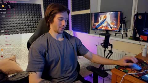 Snapshot of crystallora chatting on 12.14.24 Crys online show from 12.14.24