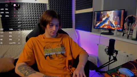 Snapshot of crystallora chatting on 12.20.24 Crys online show from 12.20.24