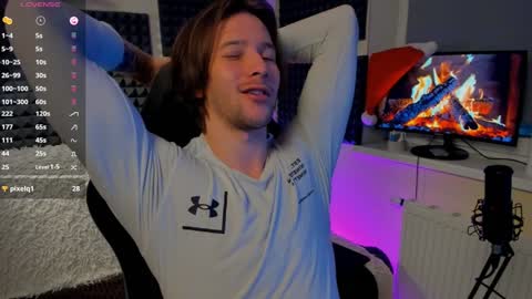 Snapshot of crystallora chatting on 12.26.24 Crys online show from 12.26.24