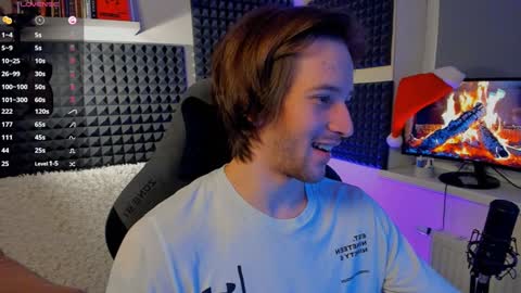 Snapshot of crystallora chatting on 12.28.24 Crys online show from 12.28.24