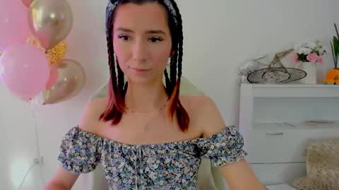 Snapshot of crystalnut chatting on 10.19.25 Maria online show from 10.19.25