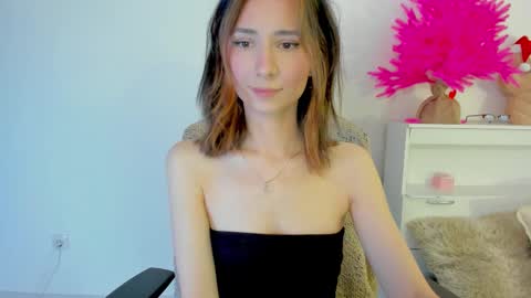 Snapshot of crystalnut chatting on 01.18.26 Maria online show from 01.18.26