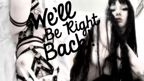 Snapshot of crystalsomnia chatting on 11.02.25 Sasha Make me moan with patterns good music here online show from 11.02.25