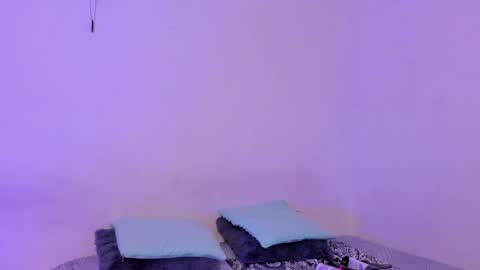 Snapshot of crystalvazquez chatting on 11.05.25 Soy Crystal online show from 11.05.25