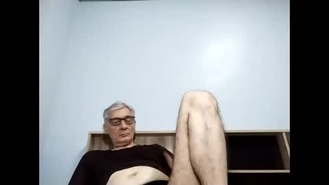 BIG UNCUT HARD COCK online show from 09.18.25