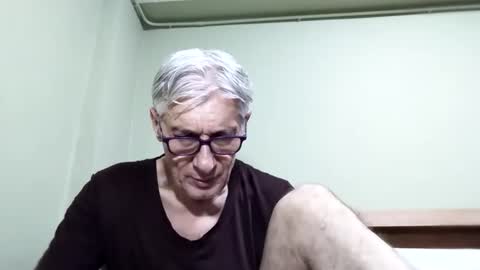 Snapshot of cucaio18 chatting on 10.03.25 BIG UNCUT HARD COCK online show from 10.03.25