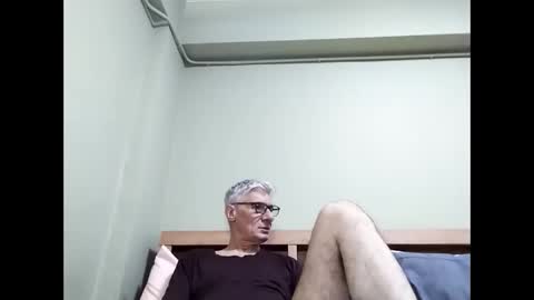Snapshot of cucaio18 chatting on 10.22.25 BIG UNCUT HARD COCK online show from 10.22.25