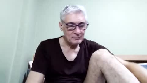 Snapshot of cucaio18 chatting on 10.26.25 BIG UNCUT HARD COCK online show from 10.26.25