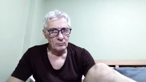 Snapshot of cucaio18 chatting on 10.30.25 BIG UNCUT HARD COCK online show from 10.30.25