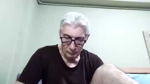 Snapshot of cucaio18 chatting on 11.05.25 BIG UNCUT HARD COCK online show from 11.05.25