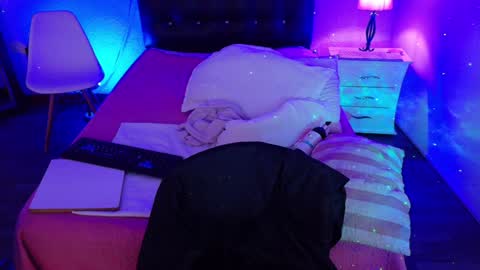 Snapshot of cuckoldlover69_ chatting on 02.07.25 cuckoldlover69_ online show from 02.07.25