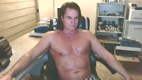 Snapshot of cucuforcocopuffs chatting on 12.26.24 Yup... kinda old but Stop in and say hello online show from 12.26.24