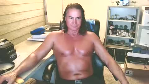 Snapshot of cucuforcocopuffs chatting on 09.13.25 Yup... kinda old but Stop in and say hello online show from 09.13.25