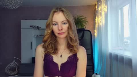Snapshot of cuddle_kitten chatting on 12.12.24 Alexia online show from 12.12.24