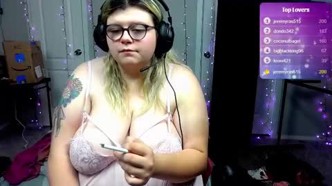 cuddlebudeez online show from 09.22.25