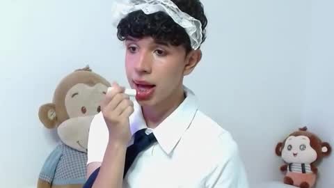 Cuddly online show from 10.19.25