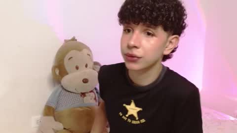 Cuddly online show from 02.14.26