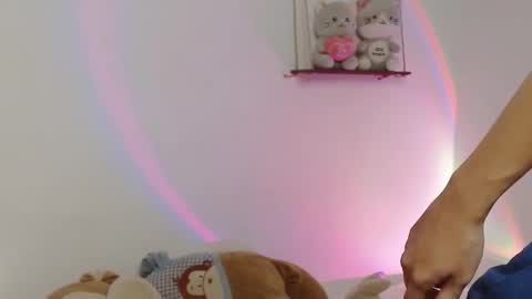 Cuddly online show from 02.23.26