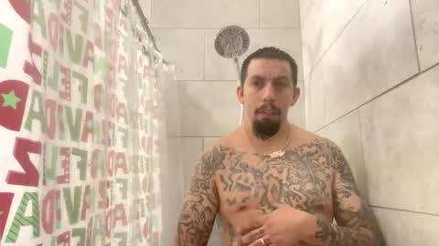 Snapshot of cuete2100 chatting on 12.04.25 cuete2100 online show from 12.04.25