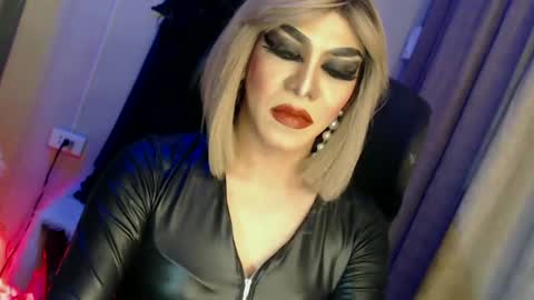 CUMMELA SLUTI online show from 03.10.25