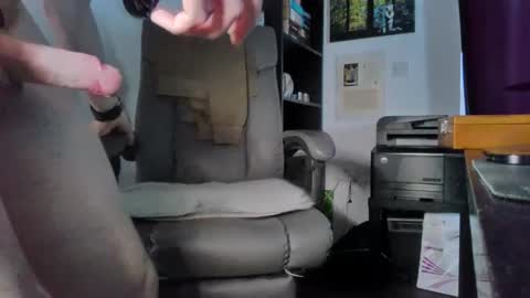 Snapshot of cum_gun_19 chatting on 02.19.26 cum gun online show from 02.19.26