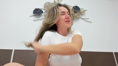 mira 22 mirabelle online show from 02.05.26