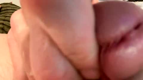 cumbuckets17 online show from 09.20.25