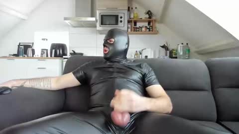 Snapshot of cumeatingboy88 chatting on 02.01.25 MaskedMasturbator online show from 02.01.25