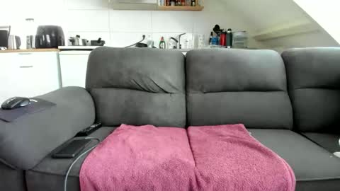 Snapshot of cumeatingboy88 chatting on 09.14.25 MaskedMasturbator online show from 09.14.25