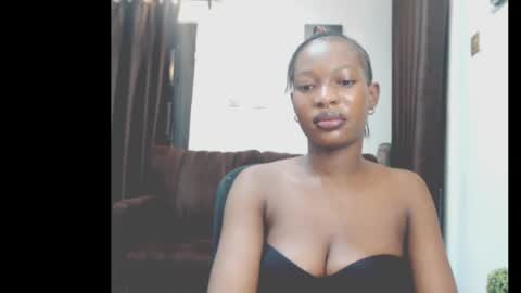 Snapshot of cumebony_petit chatting on 04.23.26 cumebony_petit online show from 04.23.26
