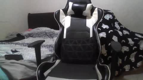 cummachine2022 online show from 10.07.25