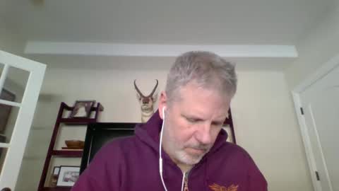 Snapshot of cummin_kevin chatting on 02.20.25 cummin_kevin online show from 02.20.25