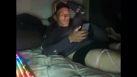 cumslutboi27 online show from 01.18.25