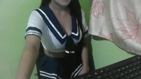 cumwhore4uxox online show from 11.24.25