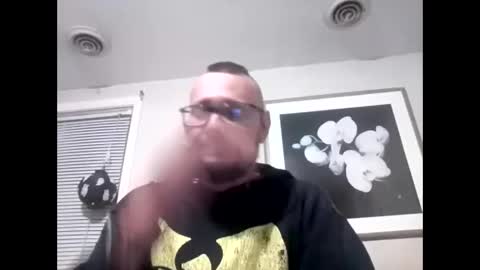 Snapshot of cuntreeboy68 chatting on 11.01.25 Bash online show from 11.01.25