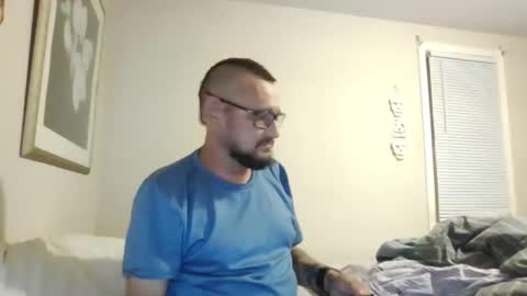 Snapshot of cuntreeboy68 chatting on 11.08.25 Bash online show from 11.08.25