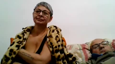 couple online show from 12.15.24