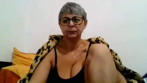 couple online show from 01.06.25