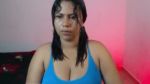 Snapshot of curious_bitch2007 chatting on 10.16.25 Curious bitch2007 online show from 10.16.25