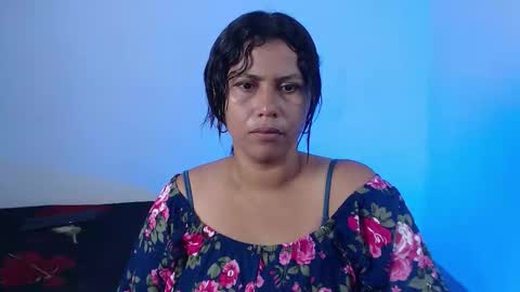 Snapshot of curious_bitch2007 chatting on 10.20.25 Curious bitch2007 online show from 10.20.25