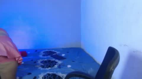 Snapshot of curious_bitch2007 chatting on 11.11.25 Curious bitch2007 online show from 11.11.25