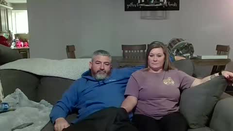 Snapshot of curiouscouple3143 chatting on 01.27.25 curious couple online show from 01.27.25