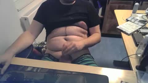 Snapshot of currycake chatting on 01.28.25 currycake online show from 01.28.25