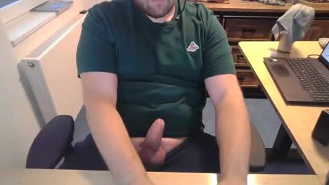 Snapshot of currycake chatting on 10.22.25 currycake online show from 10.22.25