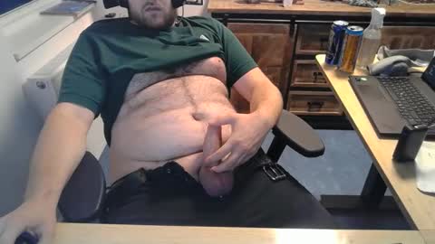 Snapshot of currycake chatting on 10.22.25 currycake online show from 10.22.25