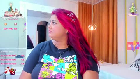 Snapshot of curvy_beauty_ chatting on 12.13.24  Hanna  online show from 12.13.24