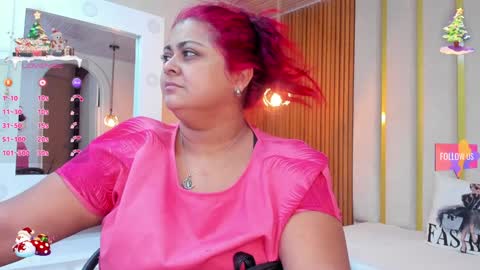 Snapshot of curvy_beauty_ chatting on 12.14.24  Hanna  online show from 12.14.24