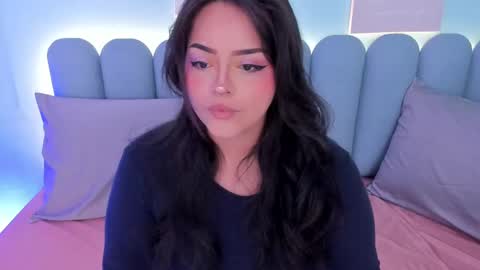 Snapshot of curvy_rousi chatting on 10.05.25 Rosie online show from 10.05.25